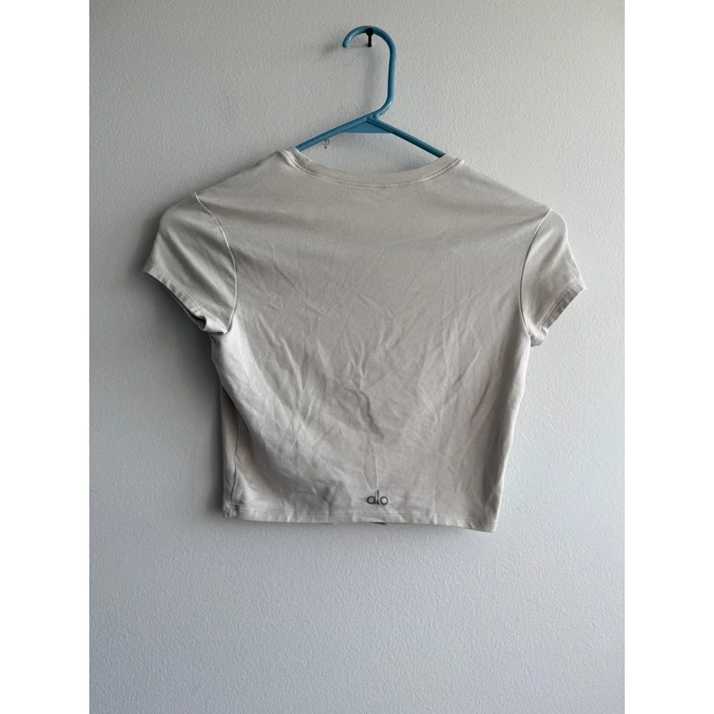 Alo Yoga Womens Short Sleeve Crewneck Crop Top Bone Beige Activewear Tee